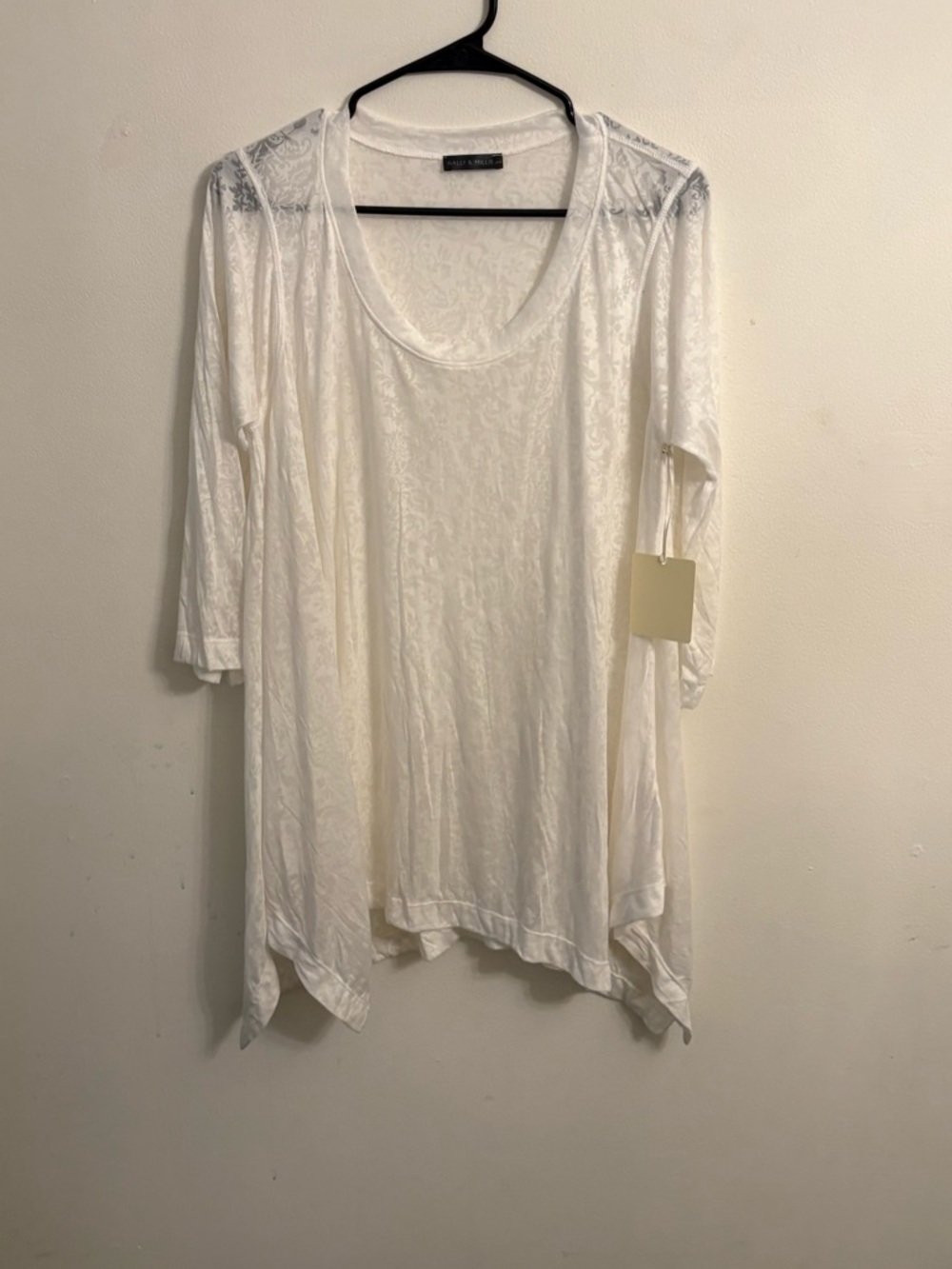 Nally & Millie White Scoop Neck Long Sleeve Top so soft babydoll top L/XL